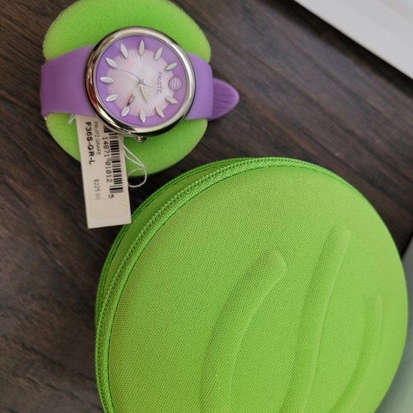 Watch - Picture 3 of 3